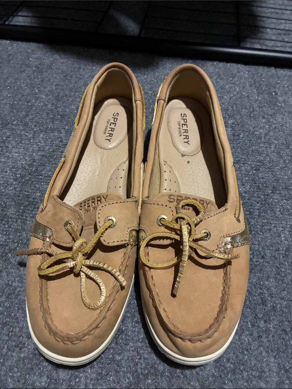 👡 Sperry Top-Sider Women’s Tan Leather Moccasin Boat Shoes with Gold Accents